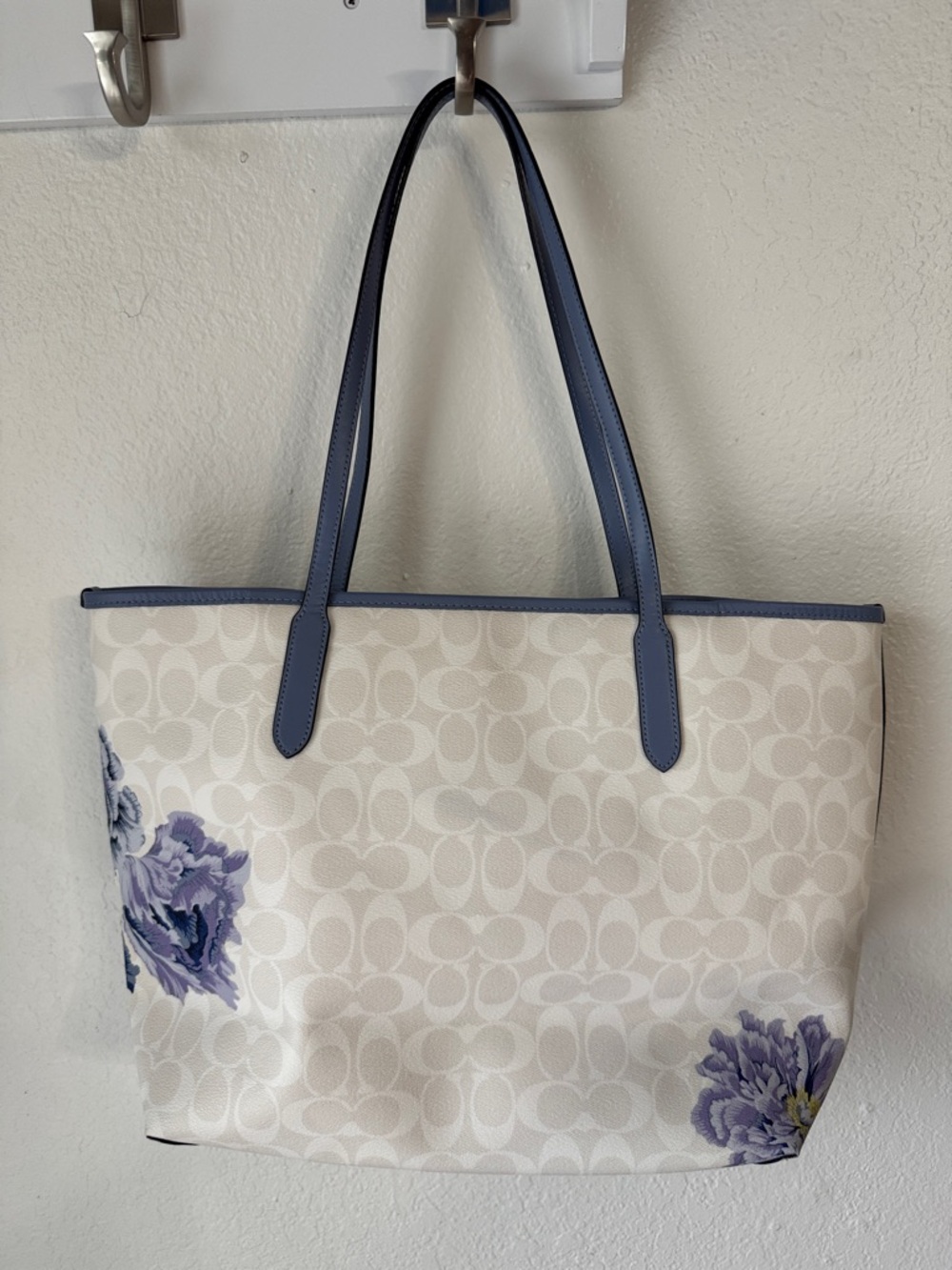 🔥1 Day Sale!🔥 Coach x Kaffe Fassett Tote - Picture 6 of 11